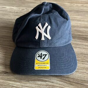 NWT New York Yankees Youth Adjustable Baseball Cap by '47 Brand - Navy Blue